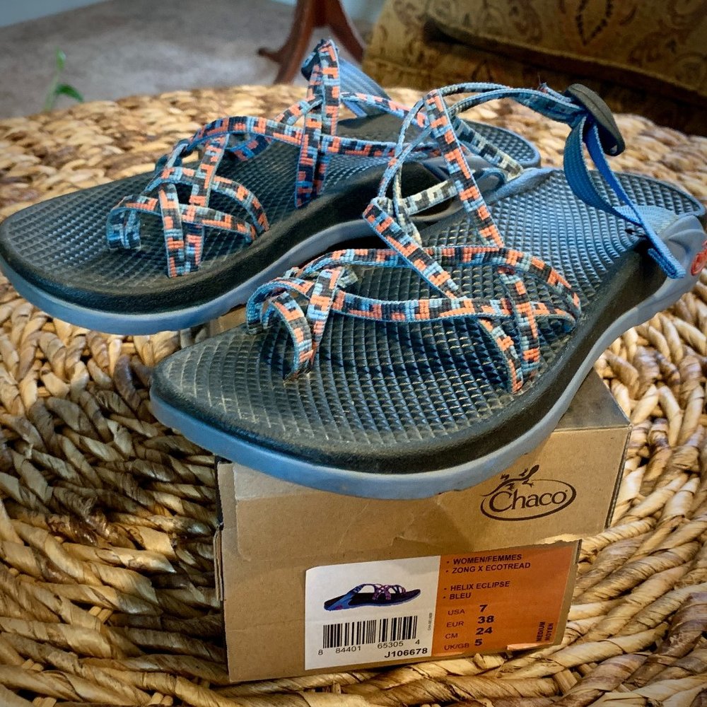 Womens Size 7B Chaco sandals